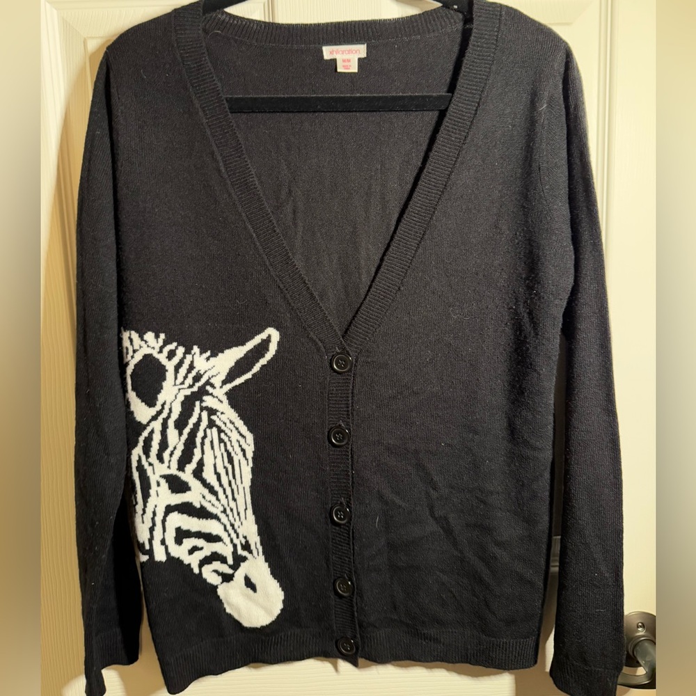 Women Xhilaration Long Sleeve Button Cardigan Size M Black Zebra print V-neck